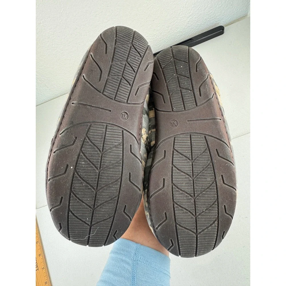 Ariat Kids XL Size 7 8 Crius Camo‎ Padded Sherpa Lined Clog Slippers